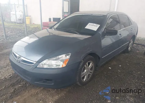 2007 Honda Accord 2.4 Ex z USA, uszkodzony, nr VIN 1HGCM56877A041842